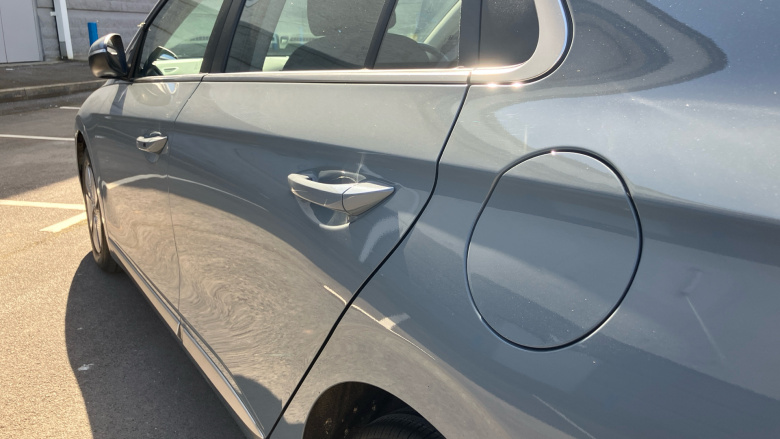 Hyundai IONIQ 1.6 GDi Hybrid Premium 5dr DCT Hybrid Hatchback